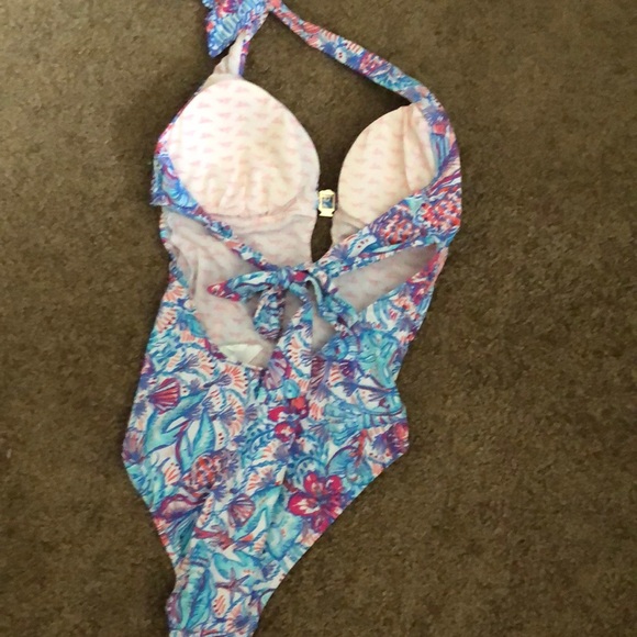 Lilly Pulitzer one piece swim - Picture 2 of 6